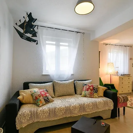 Holiday home Freistehendes Auf 2 Etagen Mit 2 Terrassen Und Grossem Privatem Garten Mit Grill Trogir
